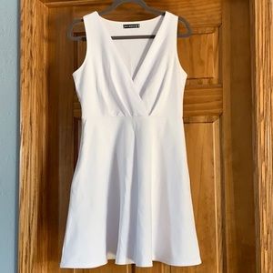 Sexy V Neck Sleeveless Skater Dress